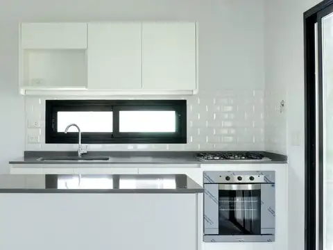 Casa 4 ambientes con 3 baños