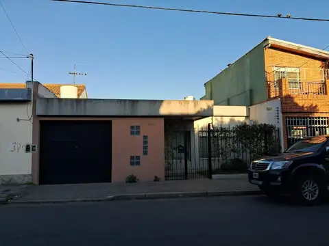 Hemosa casa con quincho y pileta TOMA DEPARTAMENTO EN PARTE DE PAGO