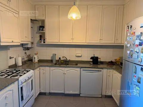 Casa 6 ambientes con 3 baños