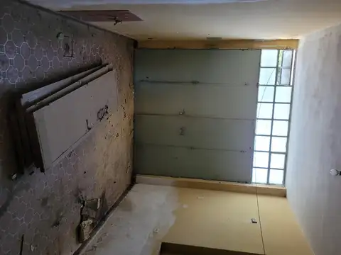 Vendo casa en zona Parque Urquiza con gran terreno