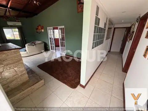 Casa 7 ambientes con 4 baños
