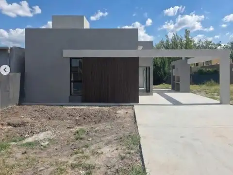 Casa en  venta a estrenar 3 dormitorios y piscina