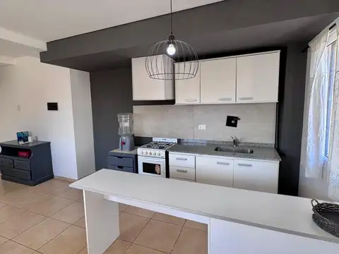 OPENHOUSE alquila hermoso duplex frente al prestigioso Barrio Dalvian