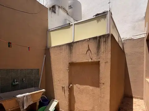 Depto Tipo Casa en Alquiler de 1 dormitorio