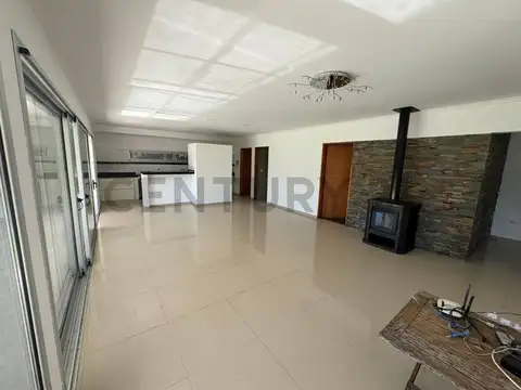 281 Entre 43 y Ruta 215 500, Piso 0