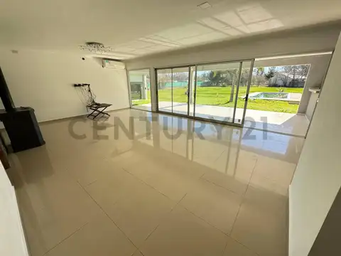 Casa en Venta en Lisandro Olmos Etcheverry, USD 165.000