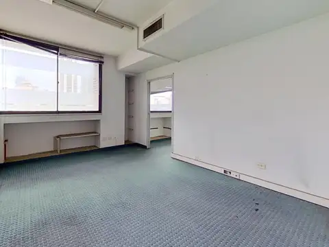 Oficina 6 ambientes con 2 baños