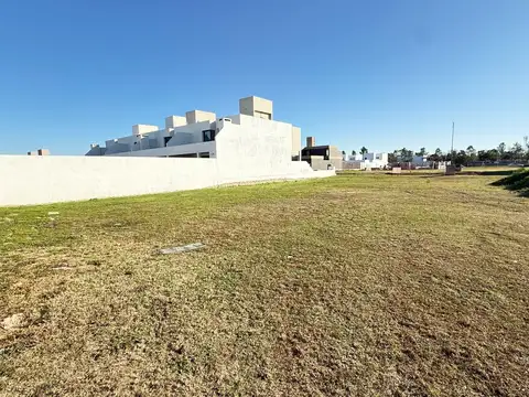 Terreno en Venta 40  mts Fondo