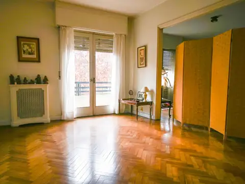 Departamento 7 ambientes con 2 baños