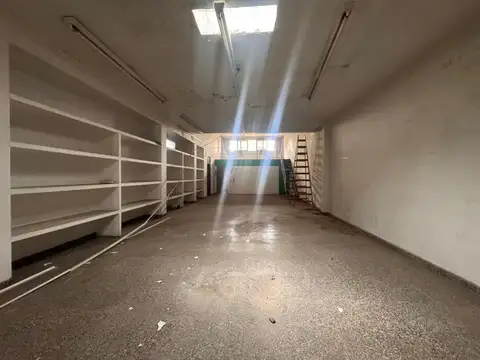GALPON - LOCAL COMERCIAL EN VENTA MACROCENTRO