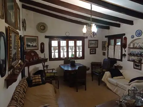 Casa 2 ambientes con 1 baño