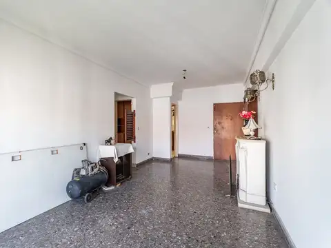 Departamento 6 ambientes con 2 baños