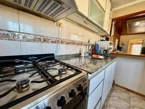 Depto Tipo Casa en Venta en Lanús Este, USD 122.000