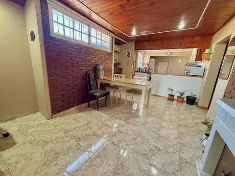 Depto Tipo Casa en Venta en Lanus Este, USD 122.000