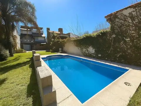 Profesor Juan Pizzurno 400