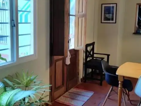 Casa en vena Pilar Centro. Impecable.-