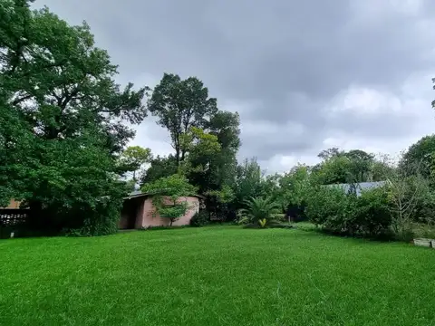 Hermoso lote con Construcción en venta sobre la calle Polonia, Barrio El Falcón, Del Viso, Pilar.