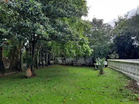 VENTA CASA EN CHASCOMUS BARRIO PARQUE LAGUNA