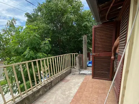 Casa 7 ambientes con 4 baños