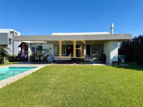 Casa en Venta en Santa Isabel, USD 239.000