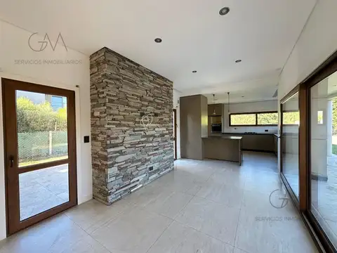 Casa en Alquiler en Rumenco, USD 1.700