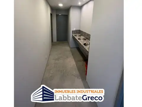 Galpon en Alquiler 34  mts Frente