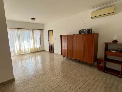 Depto Tipo Casa en Venta 46 años