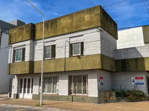 Depto Tipo Casa en Venta de 6 ambientes