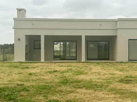 Casa en Venta en Monet Barrio Privado, USD 210.000