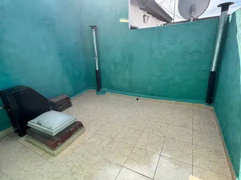 Casa 2 ambientes con 1 baño