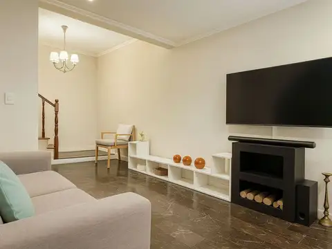 Depto Tipo Casa en Venta con 1 cocheras