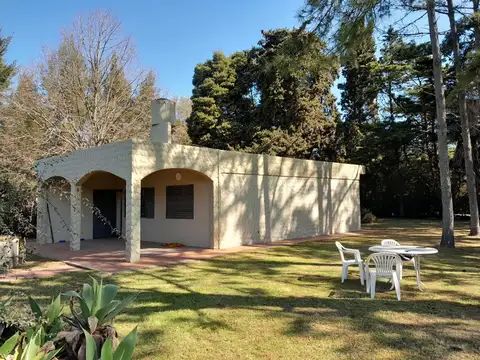 VENTA CASA 5 AMBIENTES CON LOTE DE 1100 M2. CHASCOMÚS