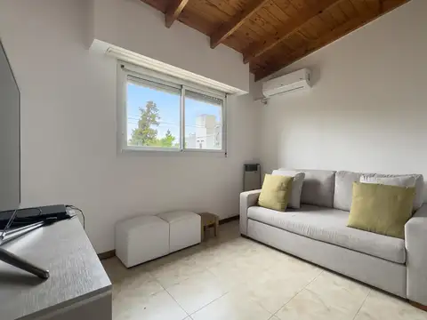 Depto Tipo Casa 5 ambientes con 2 baños