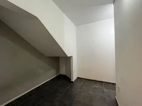 Depto Tipo Casa 6 ambientes con 2 baños