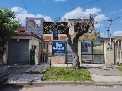 TRES UNIDADES FUNC, DE 3 AMB.C/UNA COCH.PASANTE, PATIO