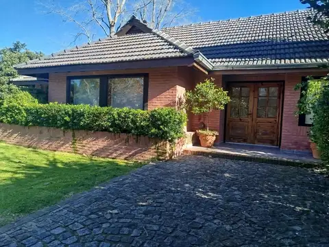 Casa en Alquiler de 3 dormitorios