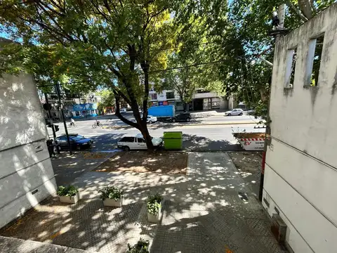 Av Pellegrini 3400, Piso 1°