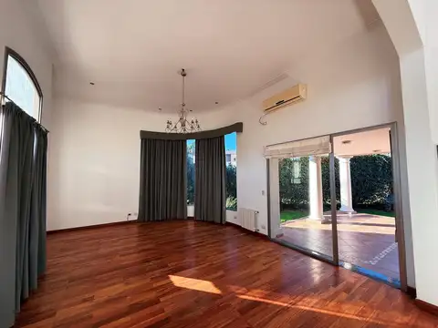 Casa en Alquiler al Noroeste
