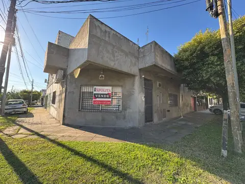 Casa 3 ambientes con 2 baños