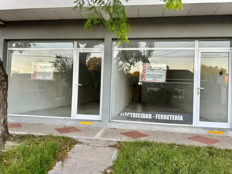 ALQUILER - LOCAL EN BARRIO VILLA LUJAN
