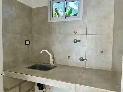 ALQUILER - LOCAL EN BARRIO VILLA LUJAN