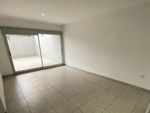 1 Amb c/ gran patio - Muy luminoso