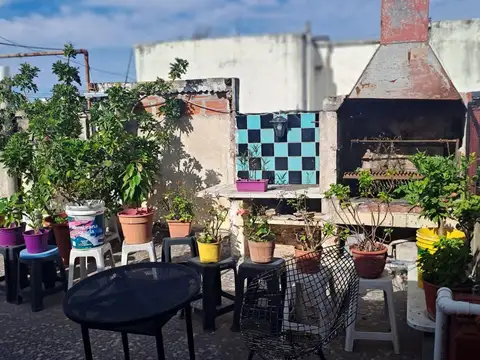 Depto Tipo Casa en Venta 40 años