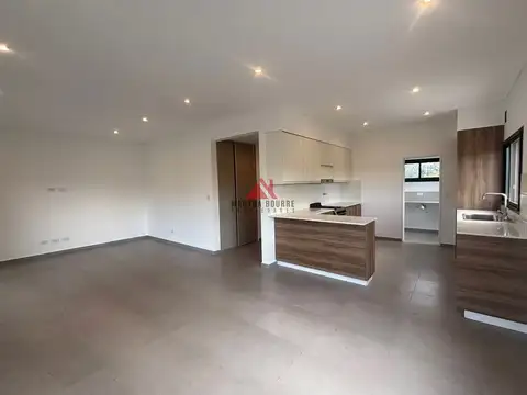 Casa  en Venta en Santa Sofía, Pilar del Este, Pilar