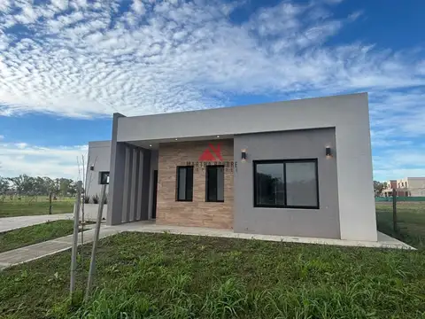 Santa Sofia, Pilar del Este, Pilar 100