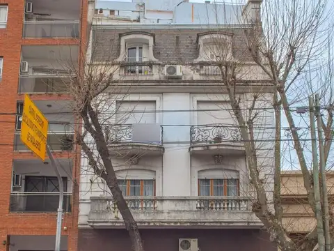 Avenida Bartolomé Mitre 1900