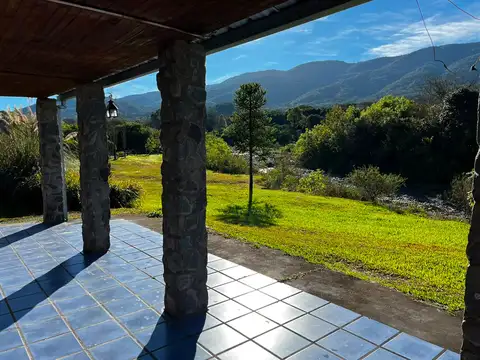 VENTA CABAÑA AMOBLADA EN LA SALA EL SIAMBON