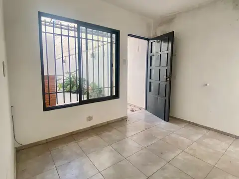 Depto Tipo Casa 4 ambientes con 1 baño