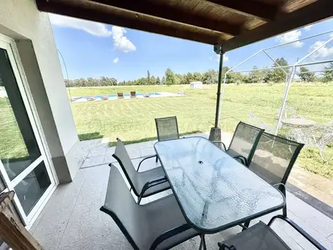 Venta de espectacular chacra con pileta