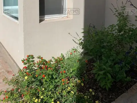 Casa en Alquiler Temporal con 2 cocheras